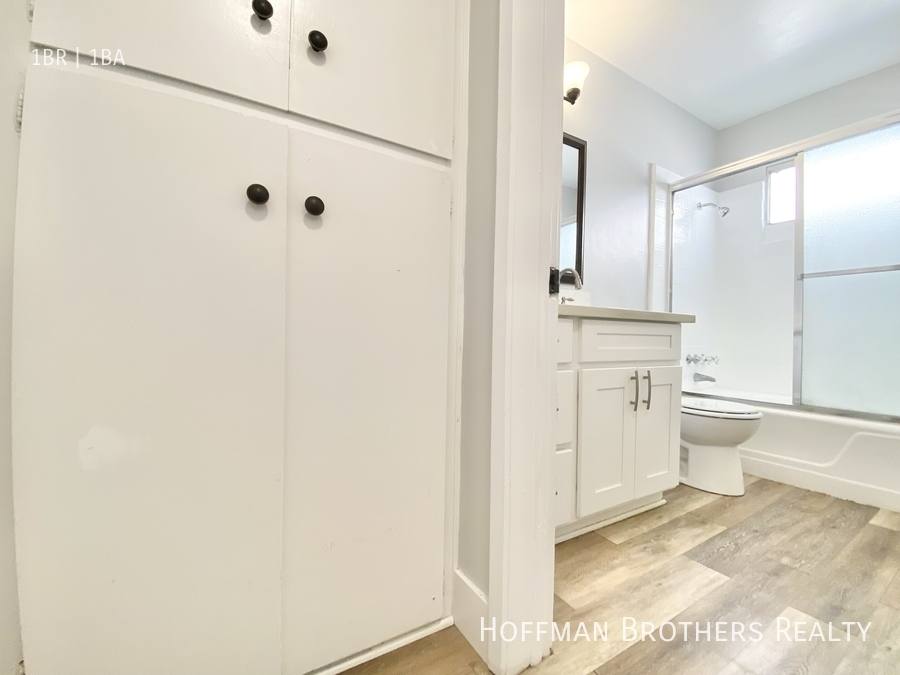 Apartment for rent at 2026 Pennsylvania Ave #7, Los Angeles, CA 90033