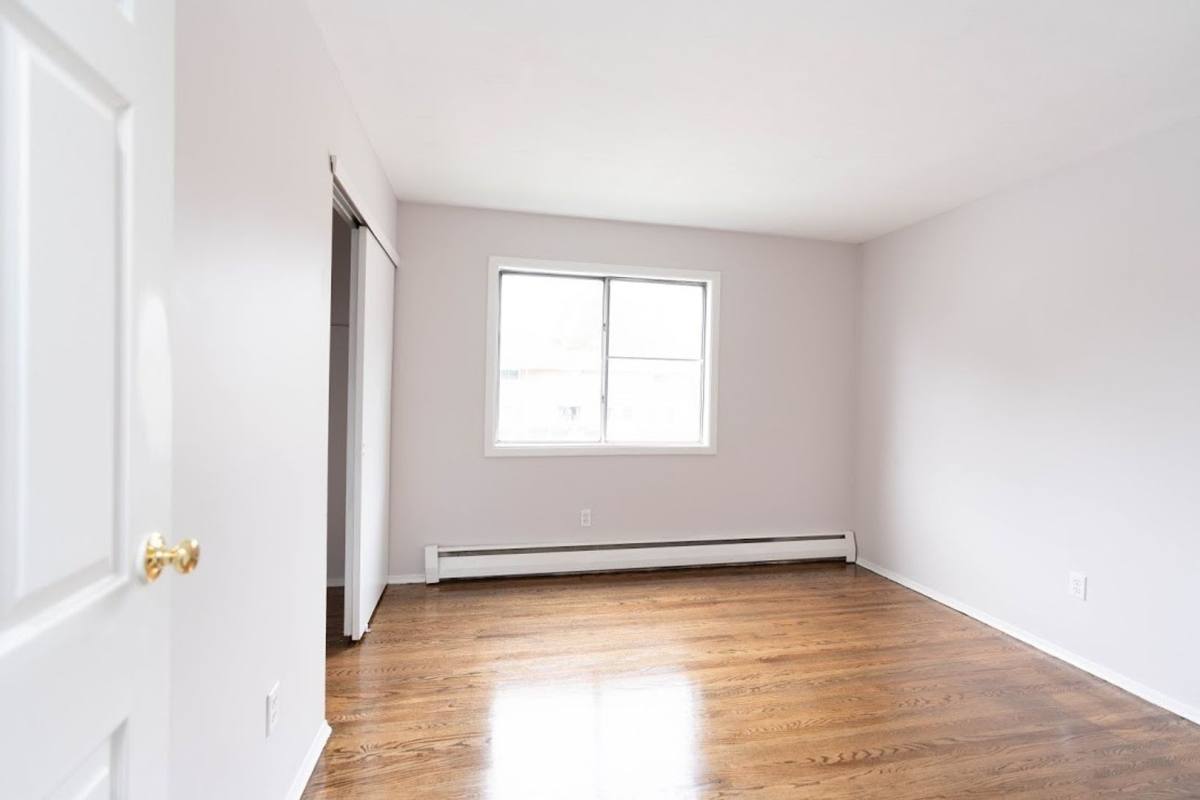 Apartment for rent at 154 Woodhill Dr #1, Rochester, NY 14616