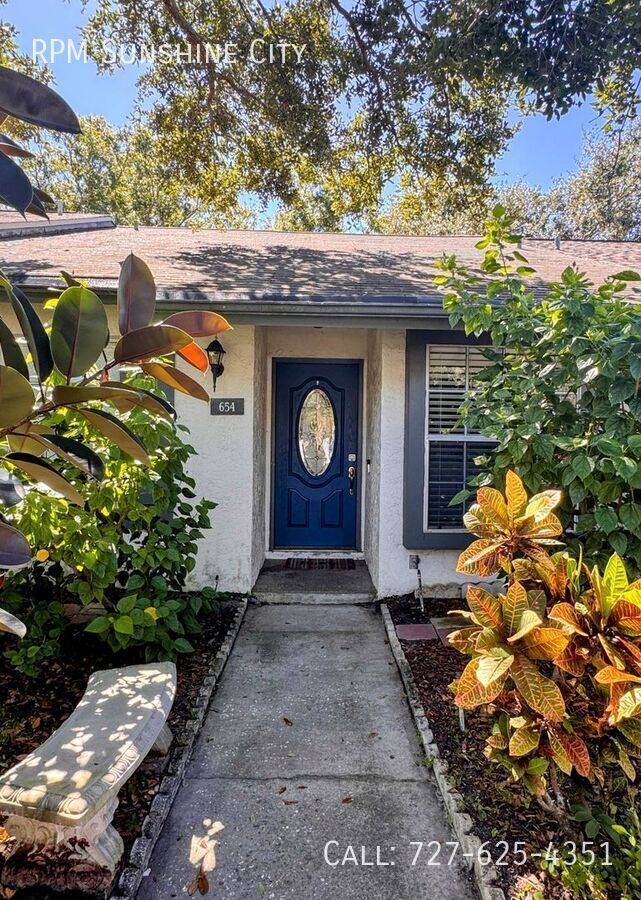 House for rent at 654 Capistrano Court, Largo, FL 33771