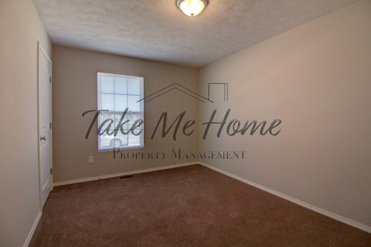 House for rent at 1062 S Strasbourg, Springfield, MO 65802
