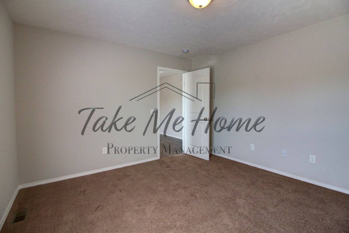 House for rent at 1062 S Strasbourg, Springfield, MO 65802