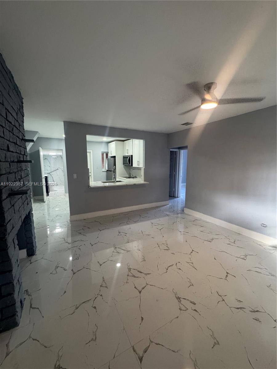 Apartment for rent at 1171 NE 161st Terrace, Miami, FL 33162