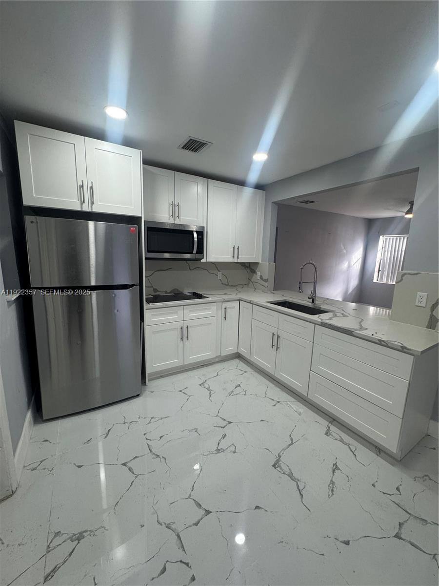 Apartment for rent at 1171 NE 161st Terrace, Miami, FL 33162