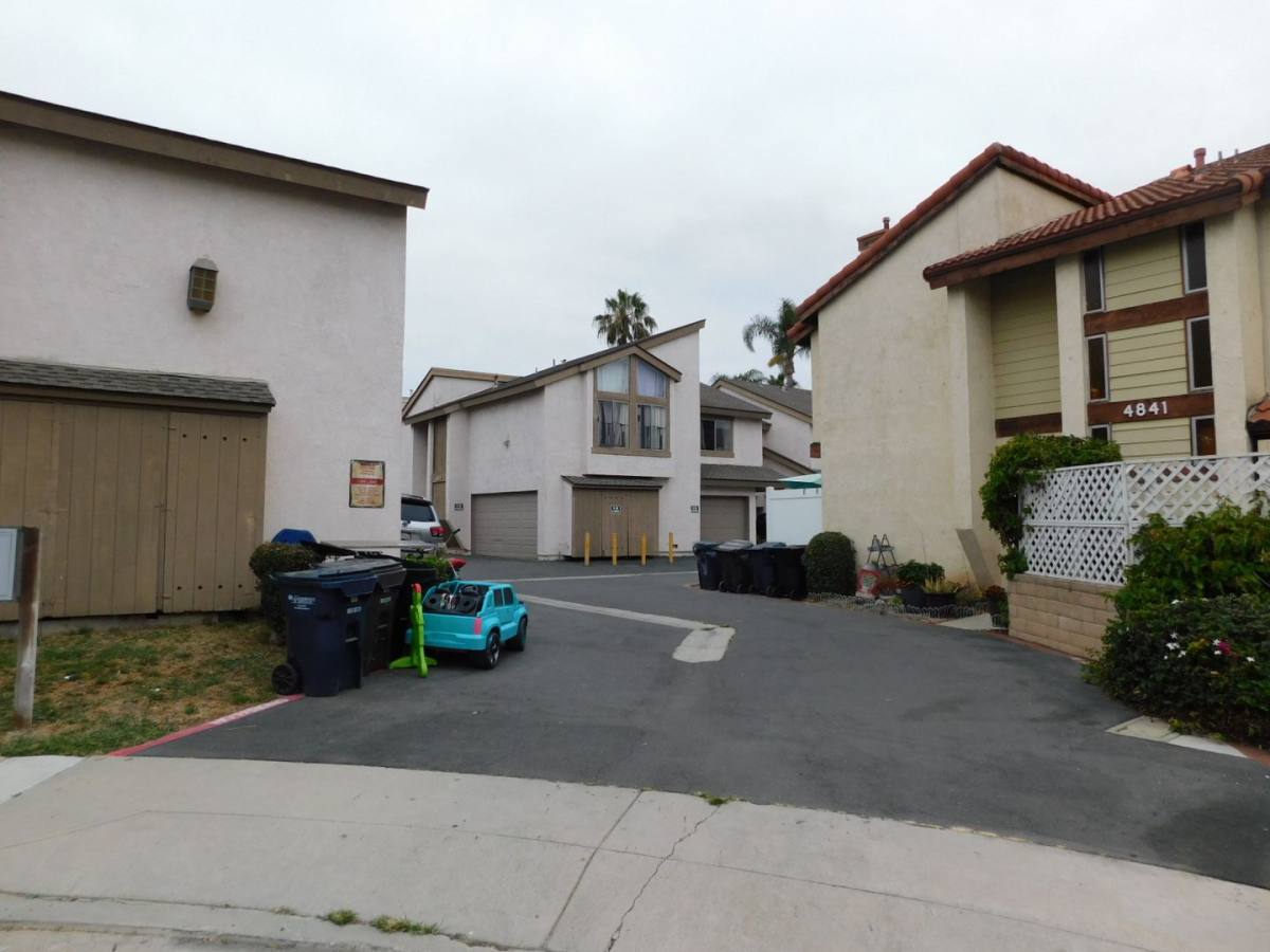 Apartment for rent at 4831 King Circle, Huntington Beach, CA 92649