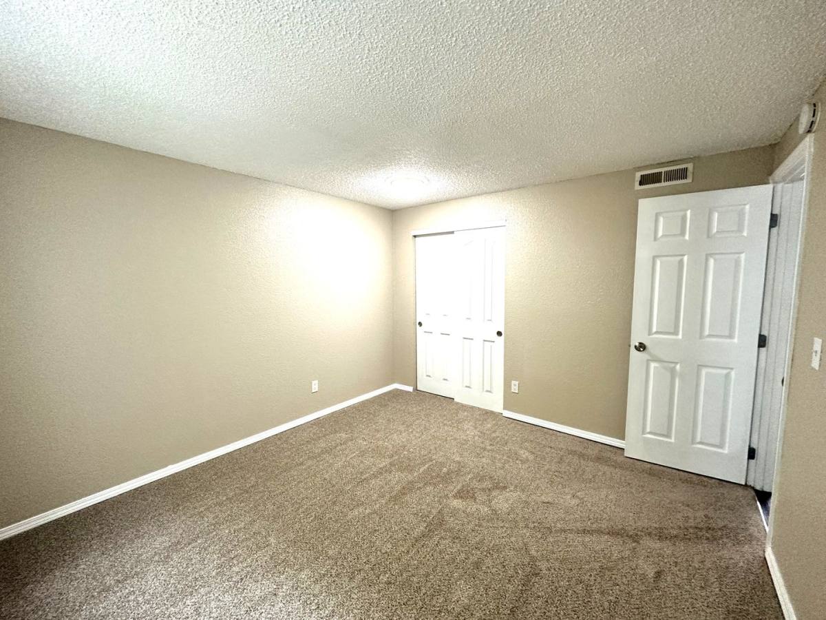 Apartment for rent at 2477 Wayside Terrace NE, Salem, OR 97301