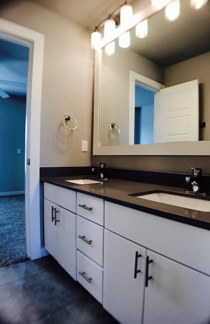 Apartment for rent at 9301 N County Line Rd, Yukon, OK 73099