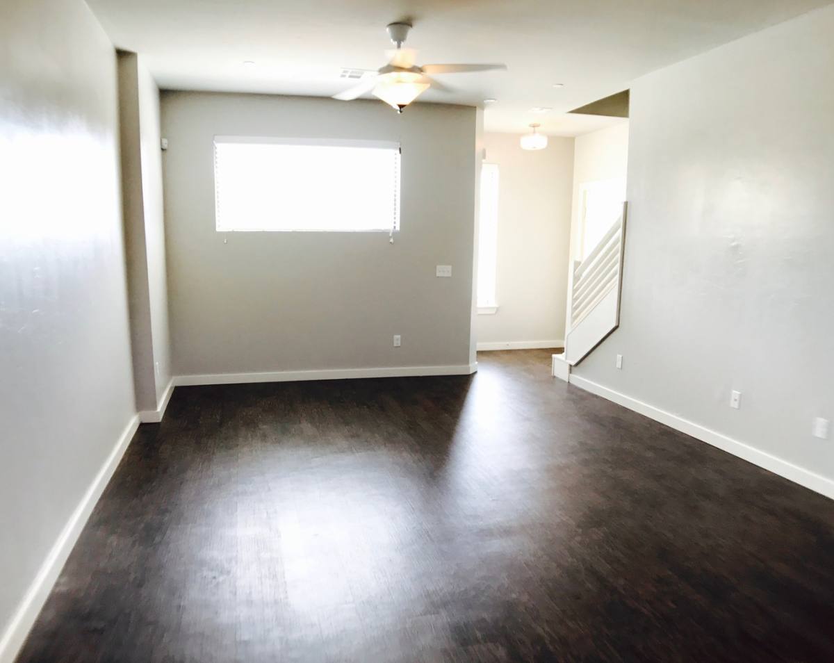 Apartment for rent at 9301 N County Line Rd, Yukon, OK 73099