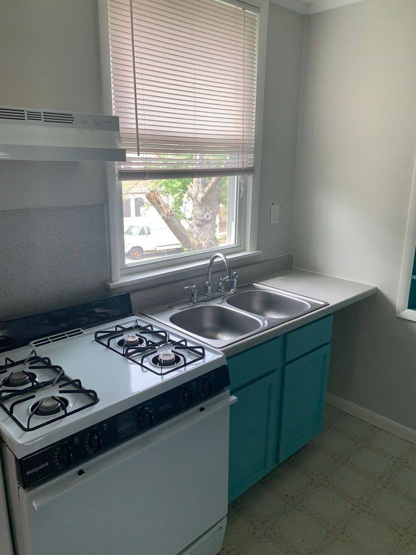 Apartment for rent at 2320 Prince St, Dubuque, IA 52001