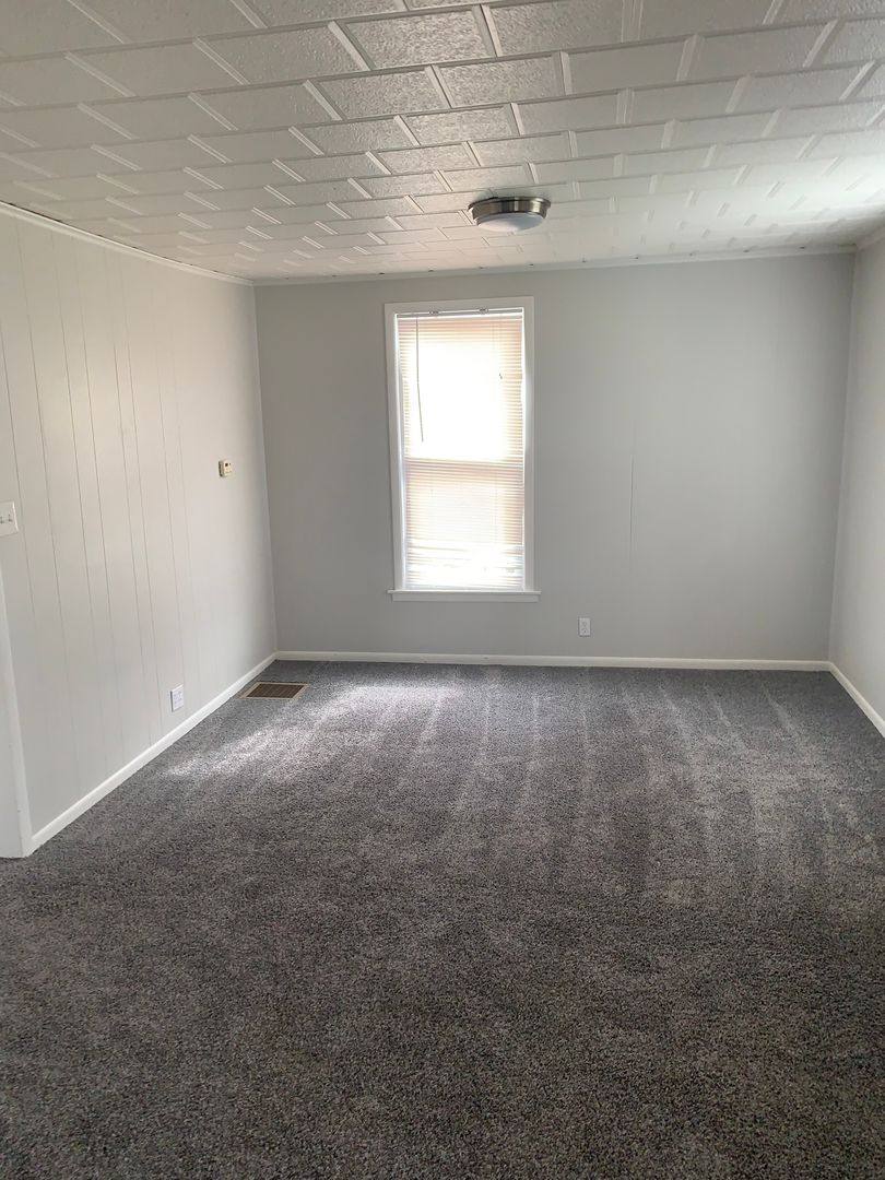 Apartment for rent at 2320 Prince St, Dubuque, IA 52001