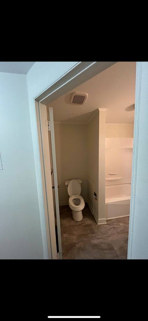 Apartment for rent at 1528 6th Ave, Huntington, WV 25701