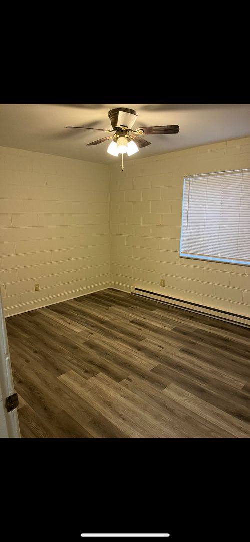 Apartment for rent at 1528 6th Ave, Huntington, WV 25701