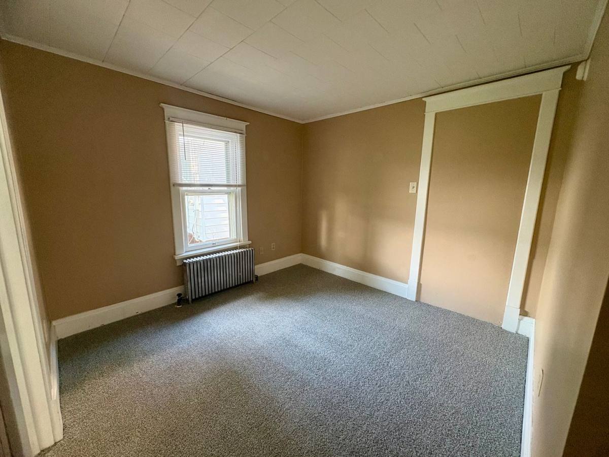 Apartment for rent at 40 W Caracas Ave, Hershey, PA 17033