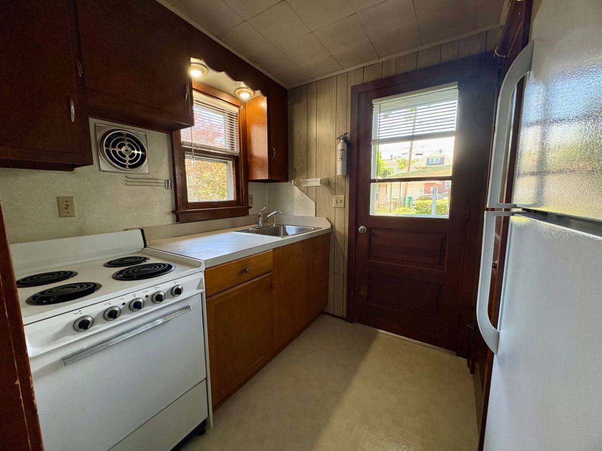 Apartment for rent at 40 W Caracas Ave, Hershey, PA 17033