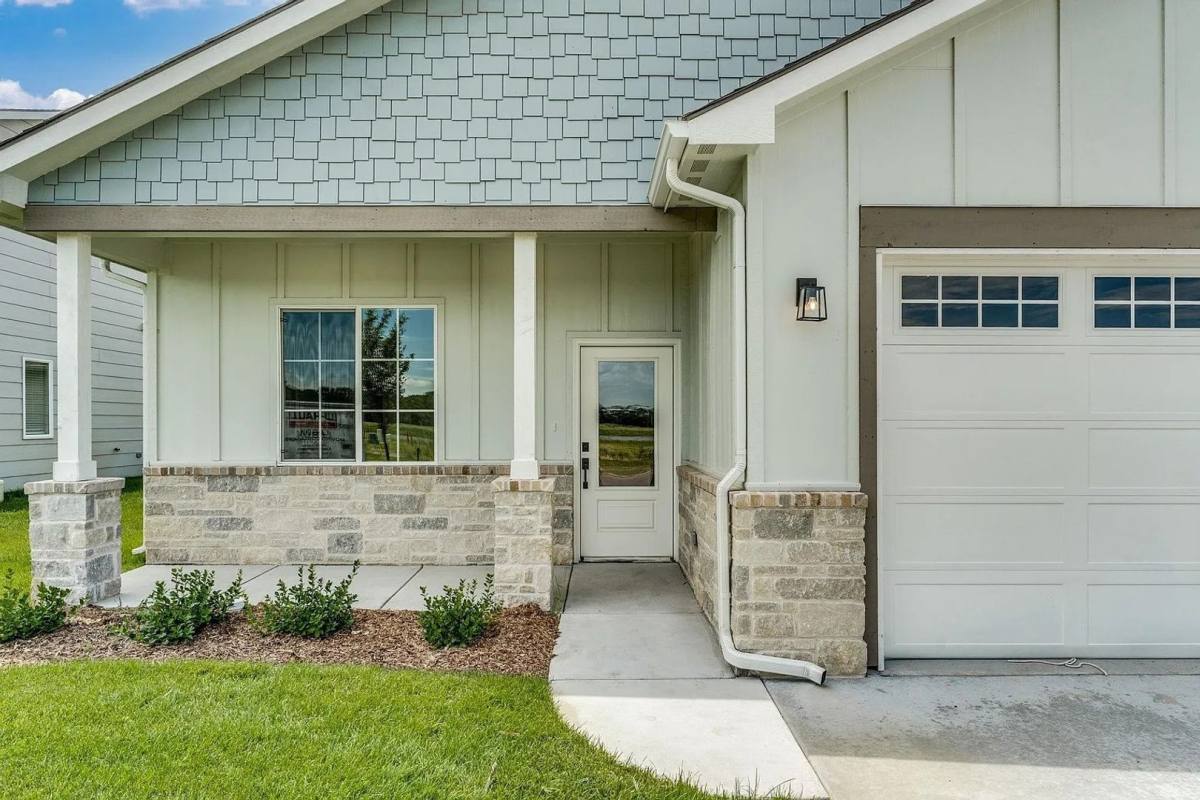Apartment for rent at 5591 N Wandering Way, Maize, KS 67101
