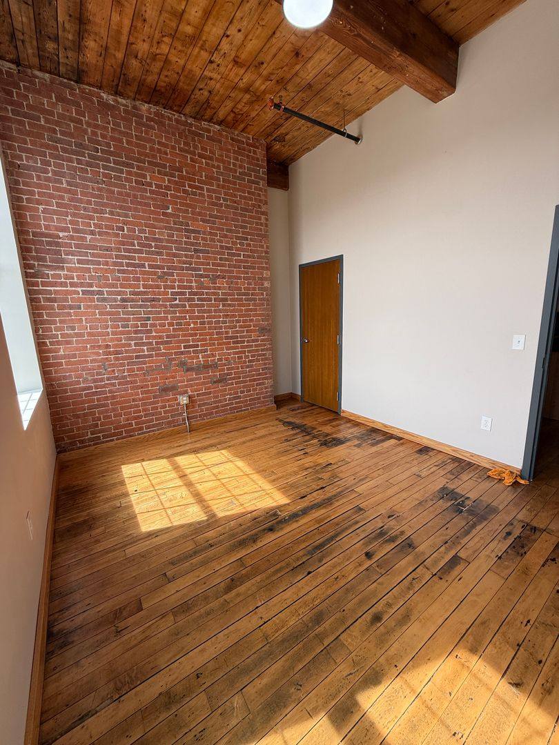 Apartment for rent at 70 Webster St, Worcester, MA 01603