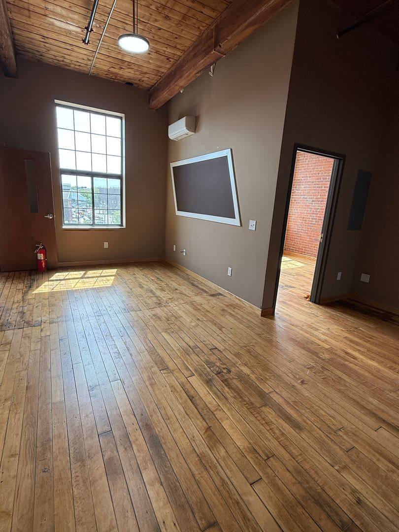 Apartment for rent at 70 Webster St, Worcester, MA 01603
