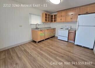 Townhouse for rent at 2212 32nd Ave E #E1, Bradenton, FL 34208
