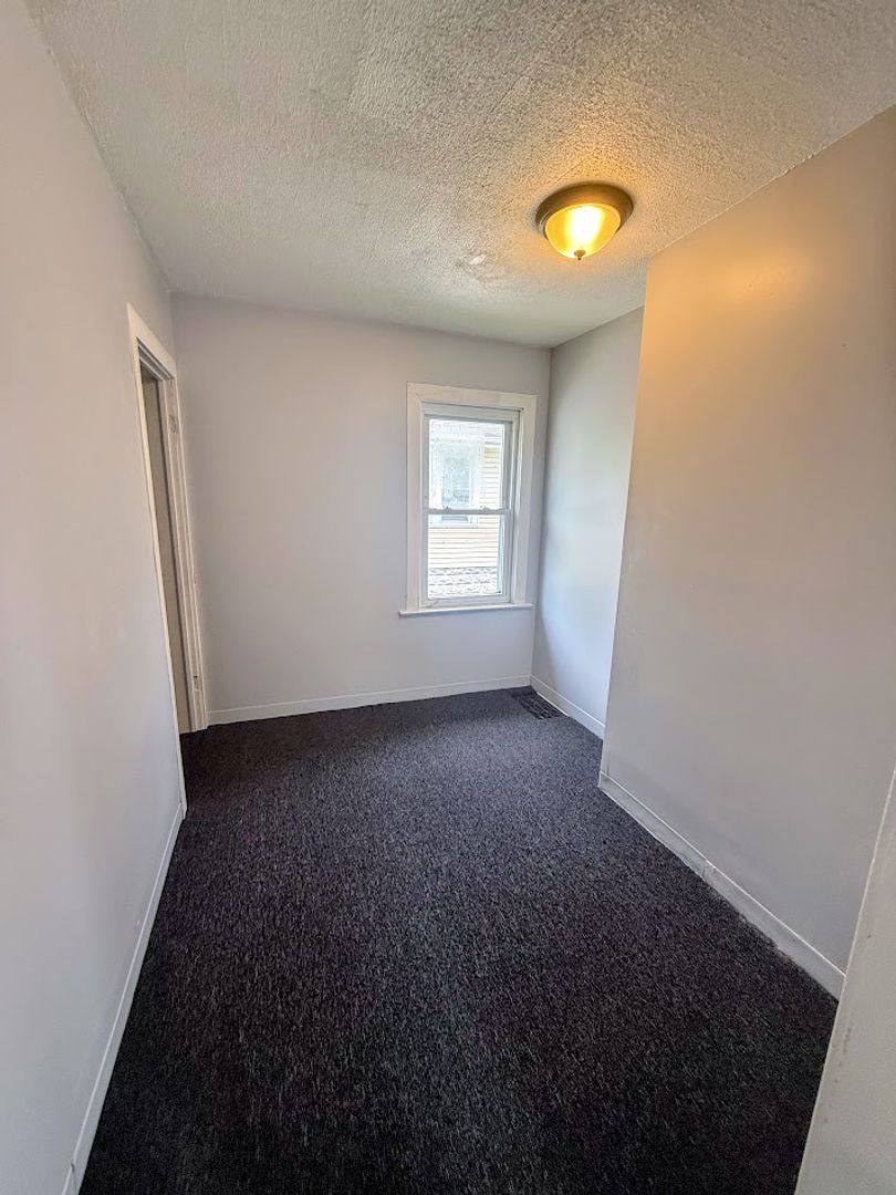 House for rent at 748 Hudson Ave, Akron, OH 44306