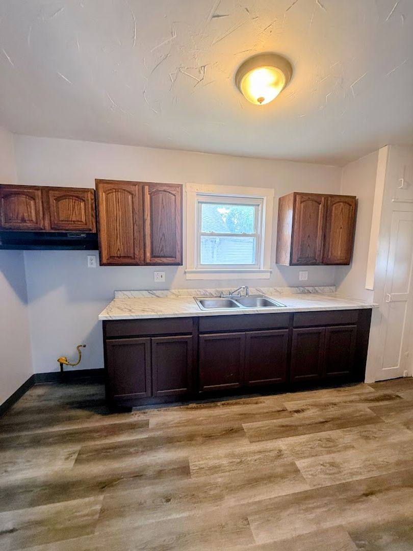 House for rent at 748 Hudson Ave, Akron, OH 44306