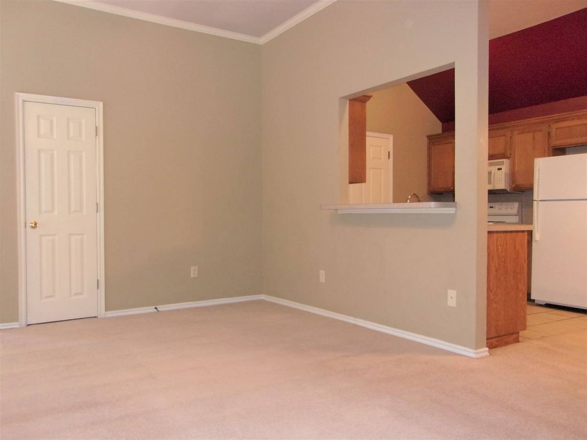 House for rent at 13821 Pawnee Dr, Edmond, OK 73013