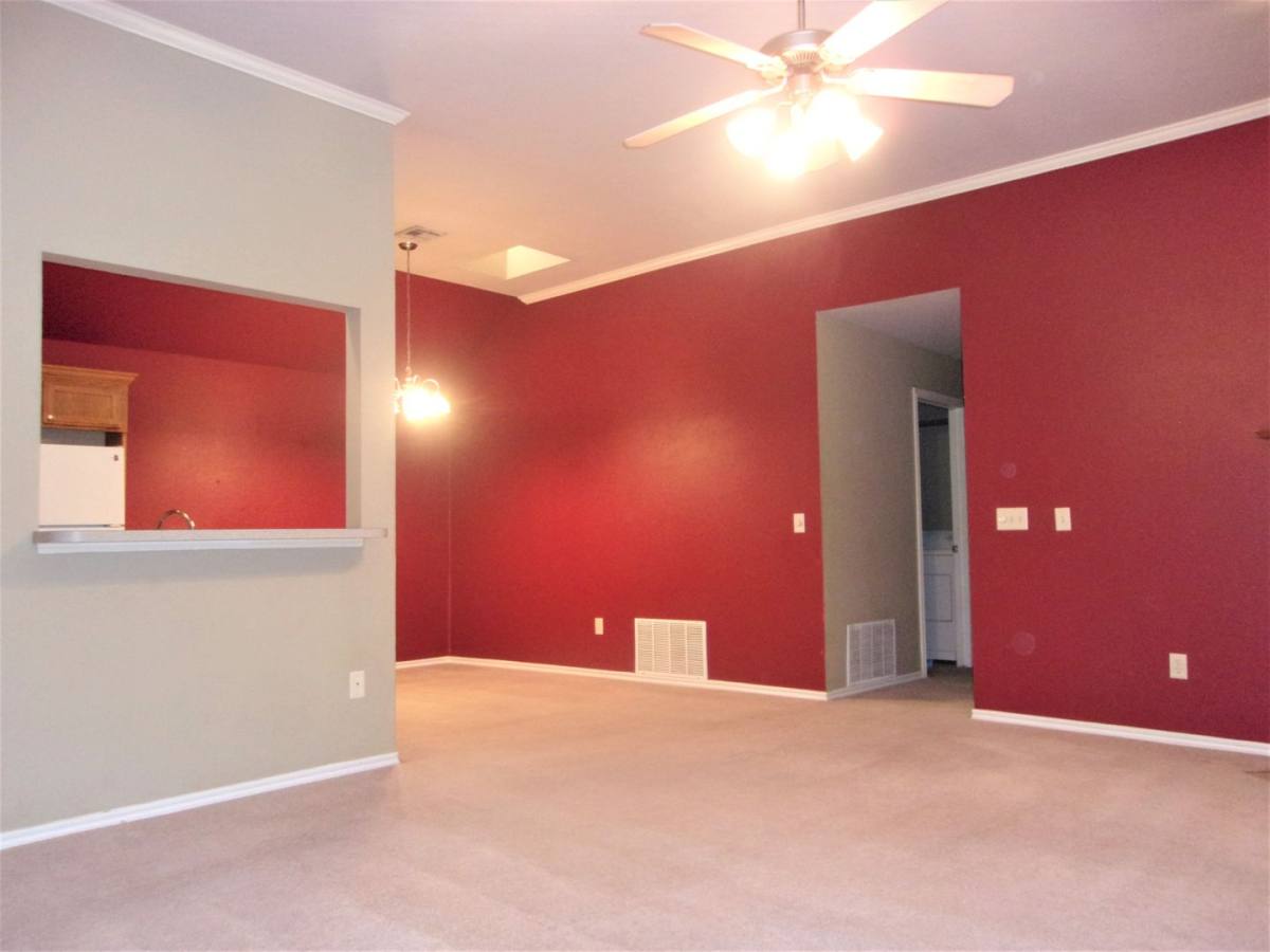 House for rent at 13821 Pawnee Dr, Edmond, OK 73013
