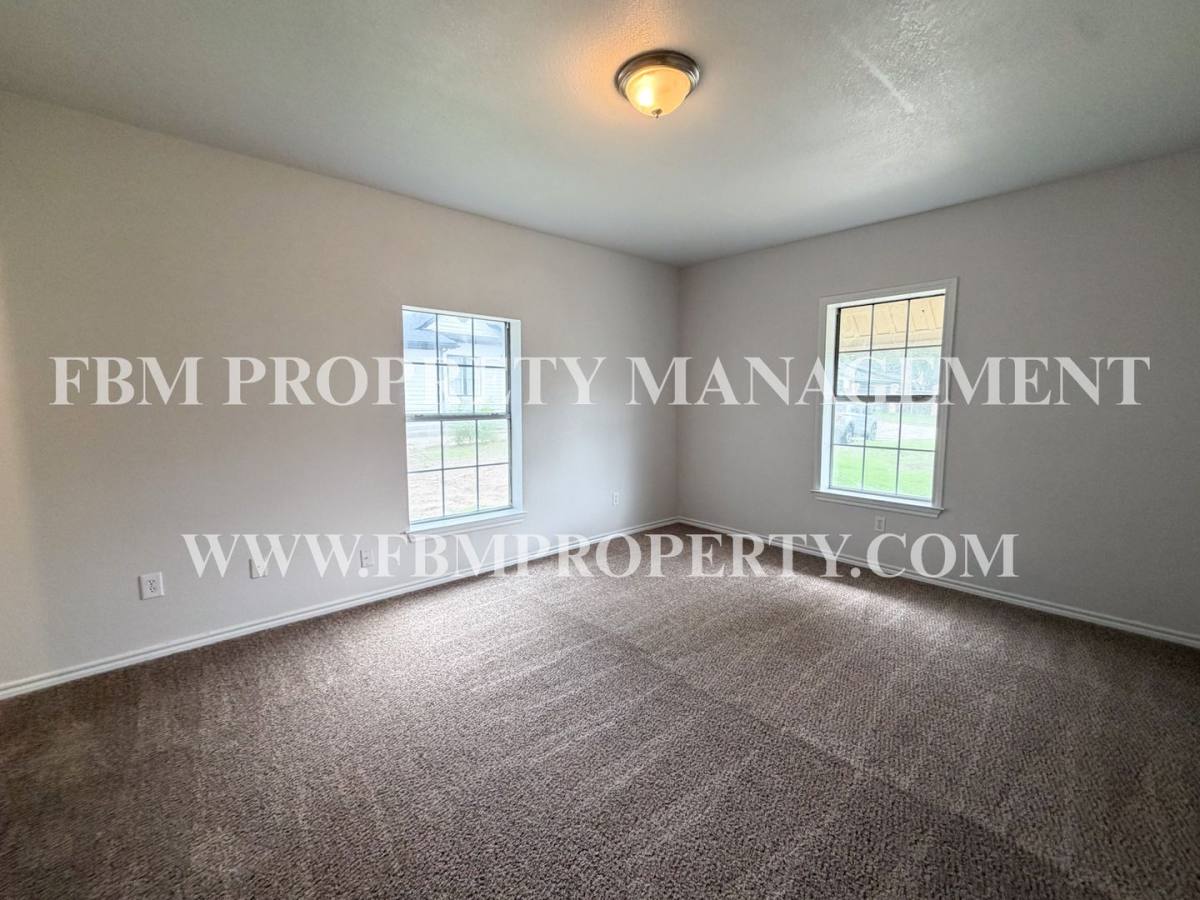 House for rent at 1309 N Clay St, Ennis, TX 75119
