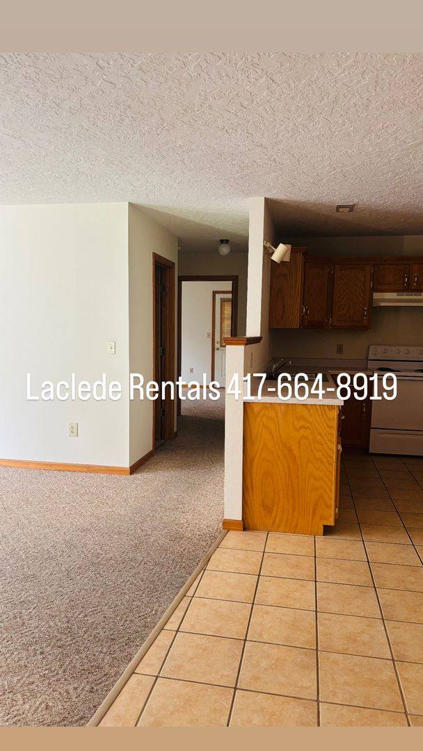 House for rent at 2067 Highland Dr, Lebanon, MO 65536
