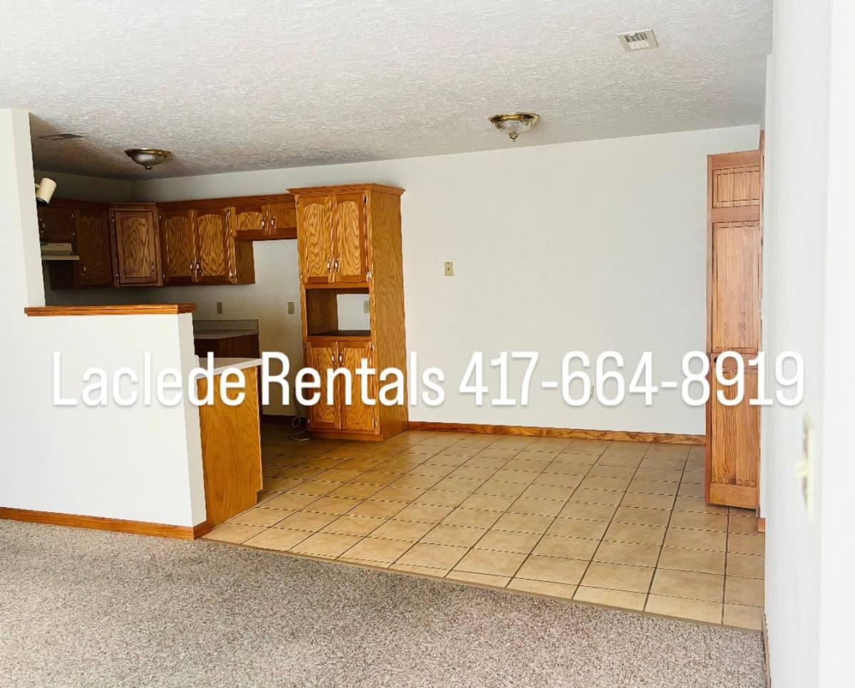 House for rent at 2067 Highland Dr, Lebanon, MO 65536