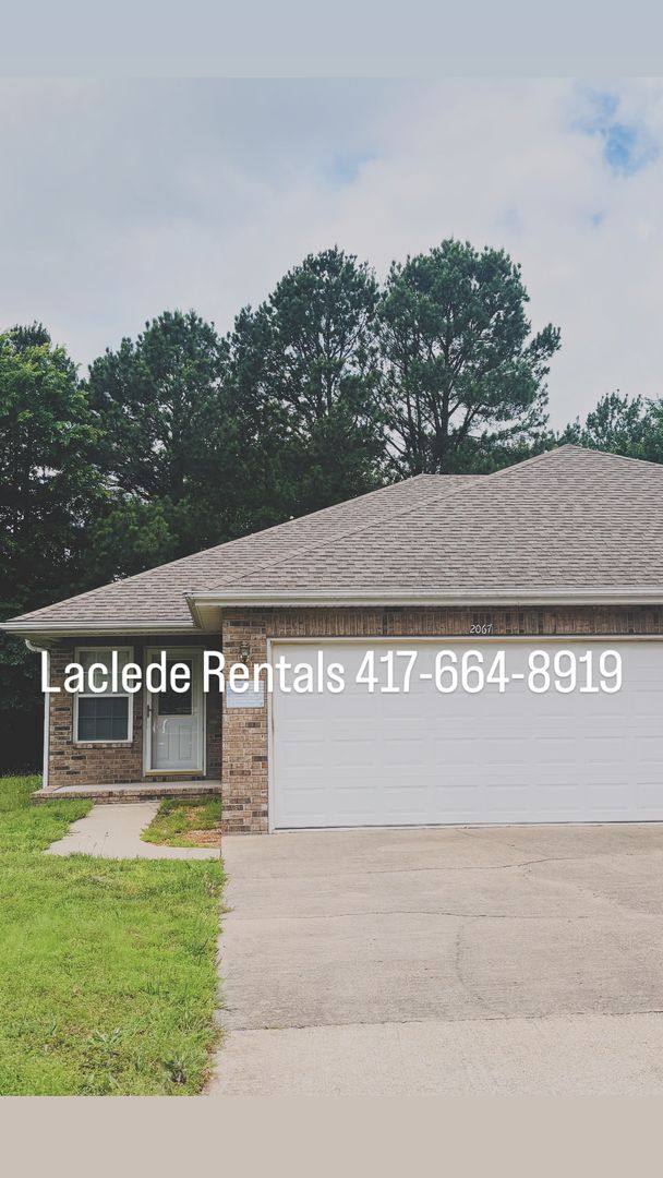 House for rent at 2067 Highland Dr, Lebanon, MO 65536