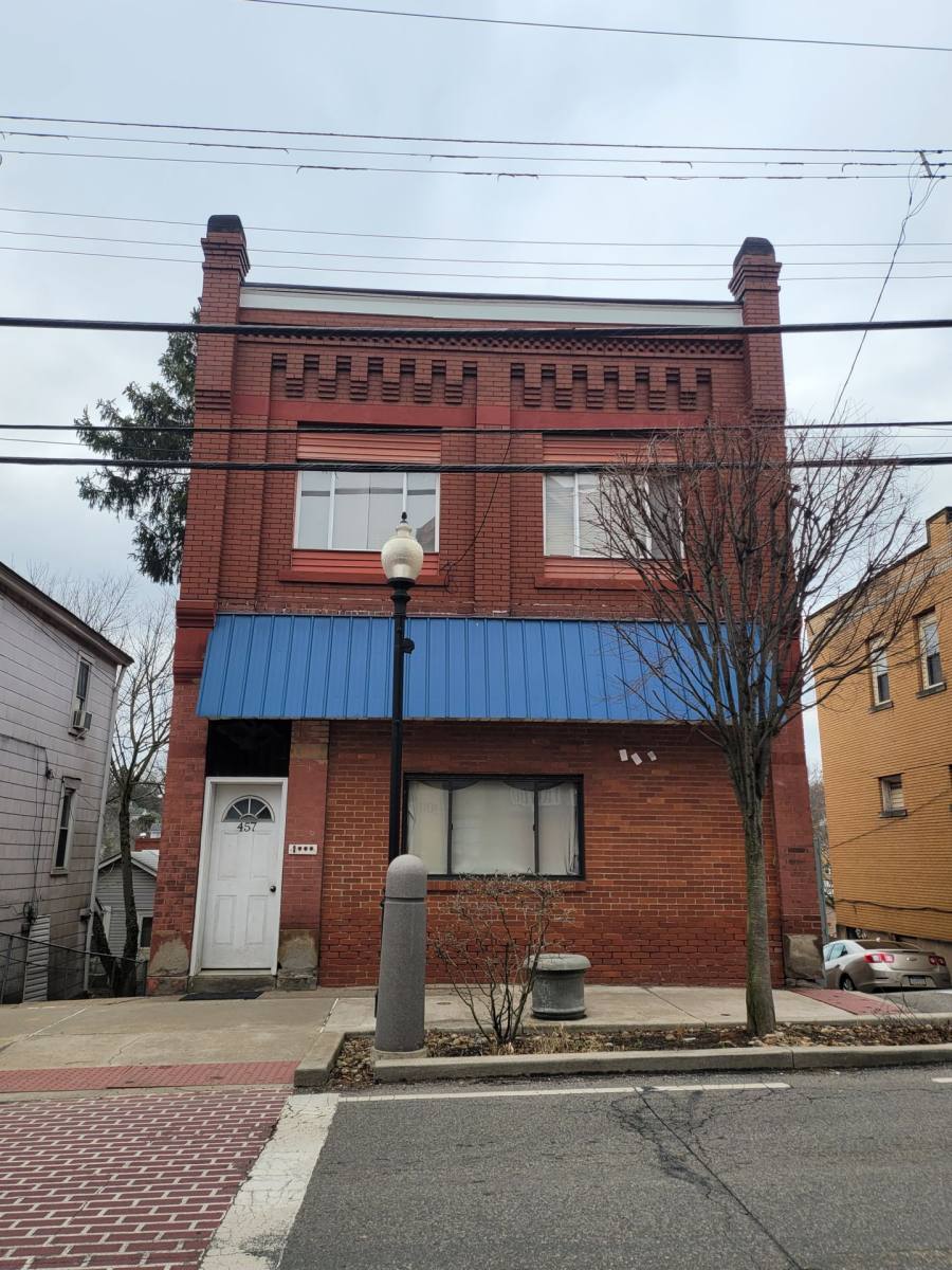 Apartment for rent at 457 Carothers Ave, Carnegie, PA 15106