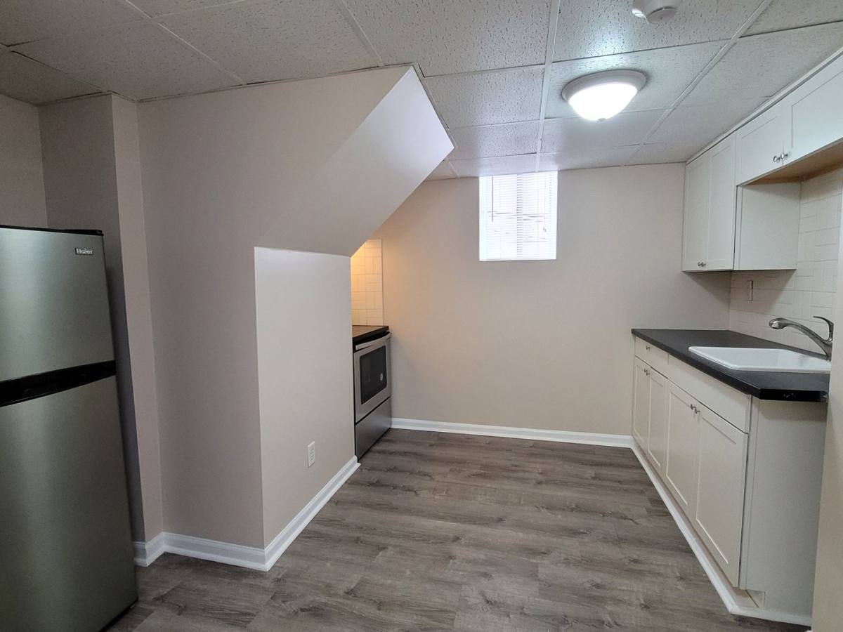 Apartment for rent at 457 Carothers Ave, Carnegie, PA 15106
