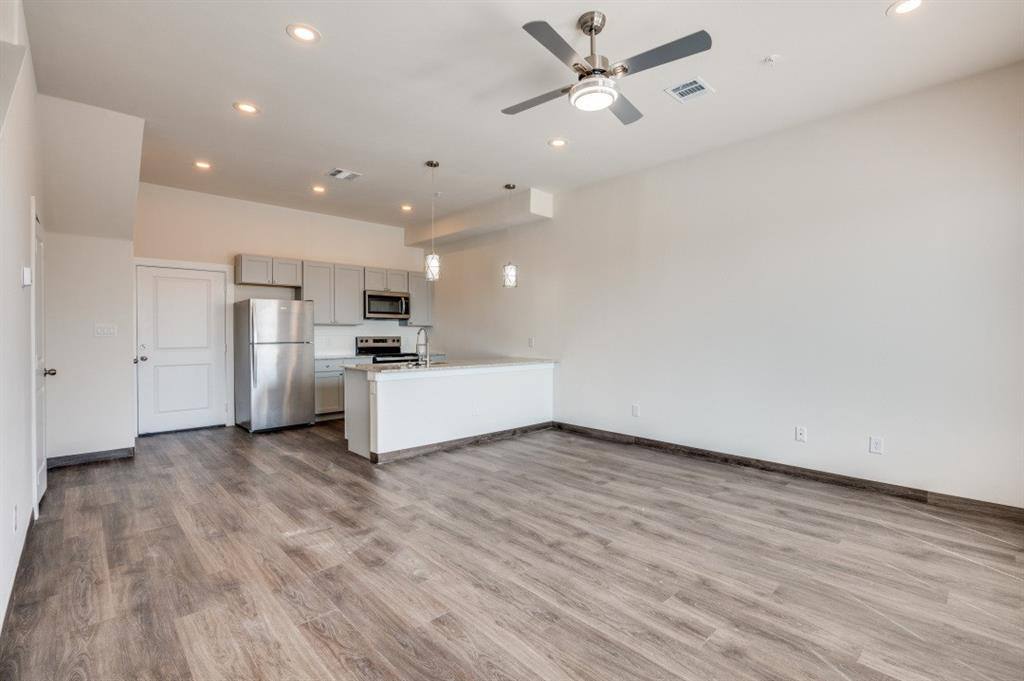 Townhouse for rent at 710 Benge Dr #710714C, Arlington, TX 76013
