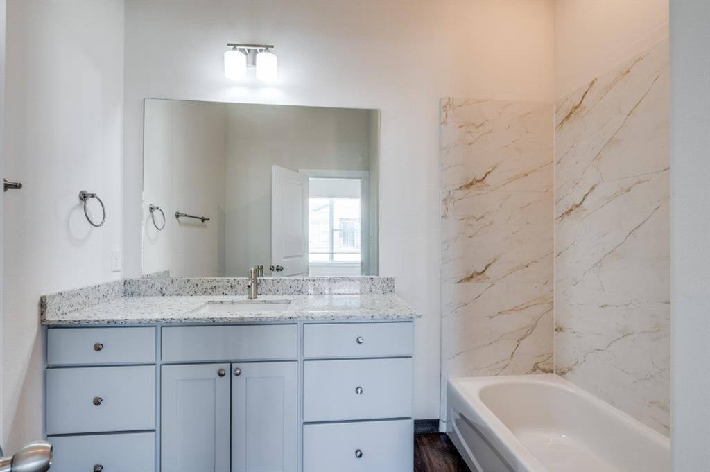 Townhouse for rent at 710 Benge Dr #710714C, Arlington, TX 76013