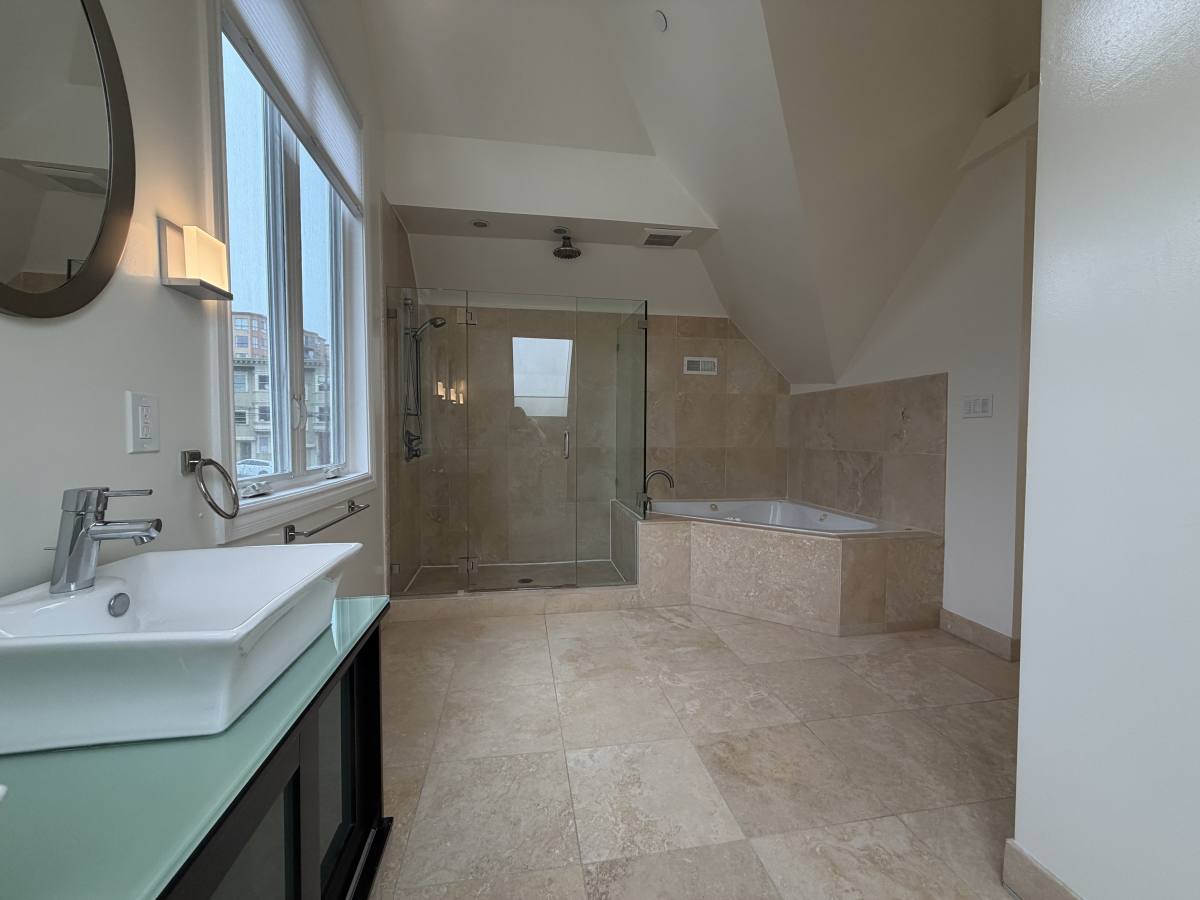 Condo for rent at 2577 Post St, San Francisco, CA 94115