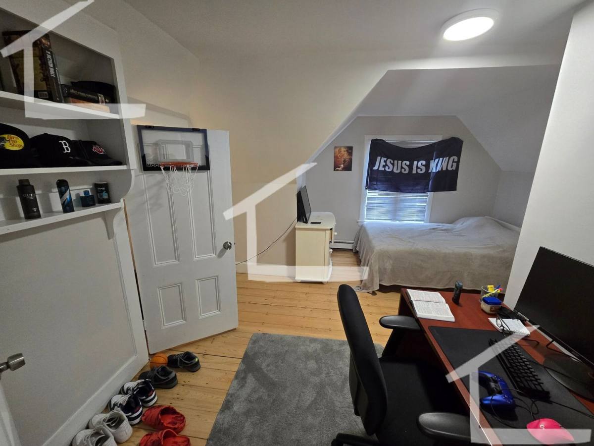Apartment for rent at 7 Pearl St #2, Watertown, MA 02472