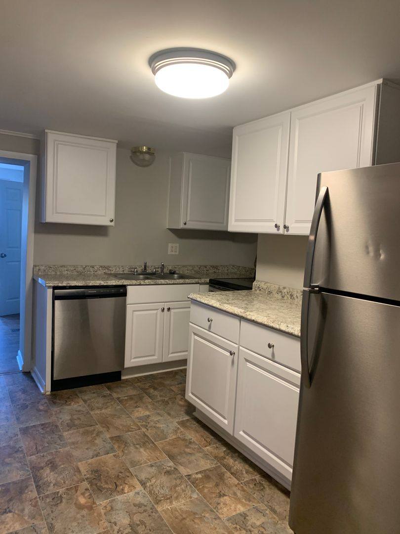 House for rent at 21519 Leitersburg-Smithsburg Rd, Hagerstown, MD 21742