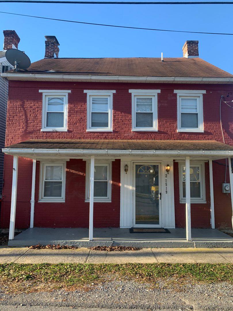 House for rent at 21519 Leitersburg-Smithsburg Rd, Hagerstown, MD 21742