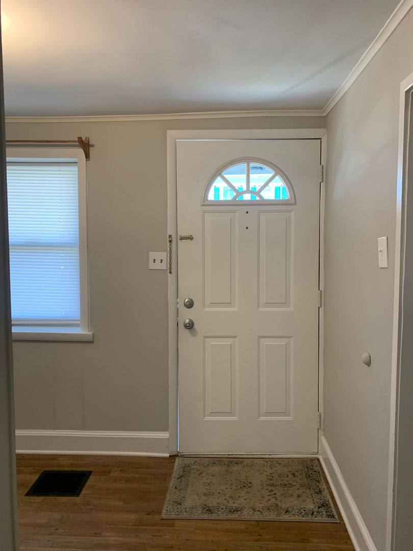 House for rent at 21519 Leitersburg-Smithsburg Rd, Hagerstown, MD 21742