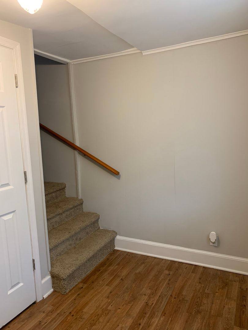 House for rent at 21519 Leitersburg-Smithsburg Rd, Hagerstown, MD 21742