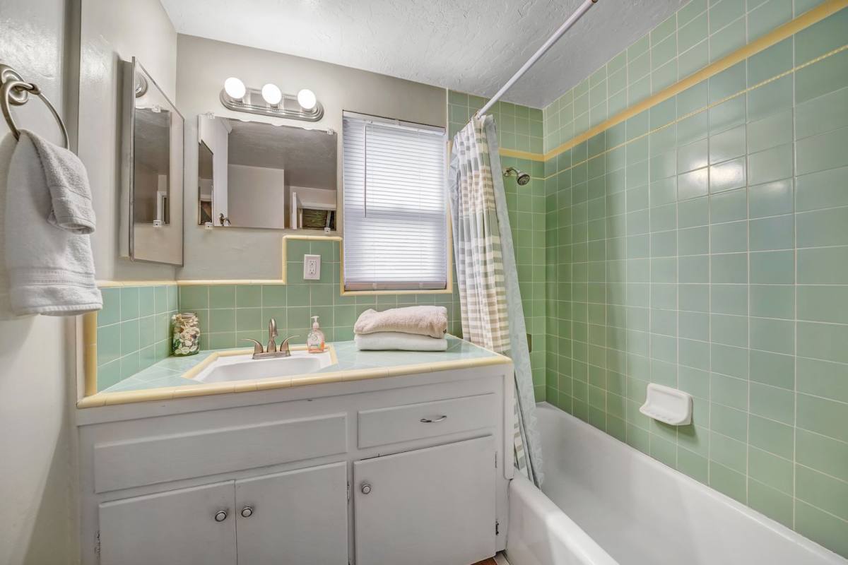 Apartment for rent at 234 W Escalones, San Clemente, CA 92672