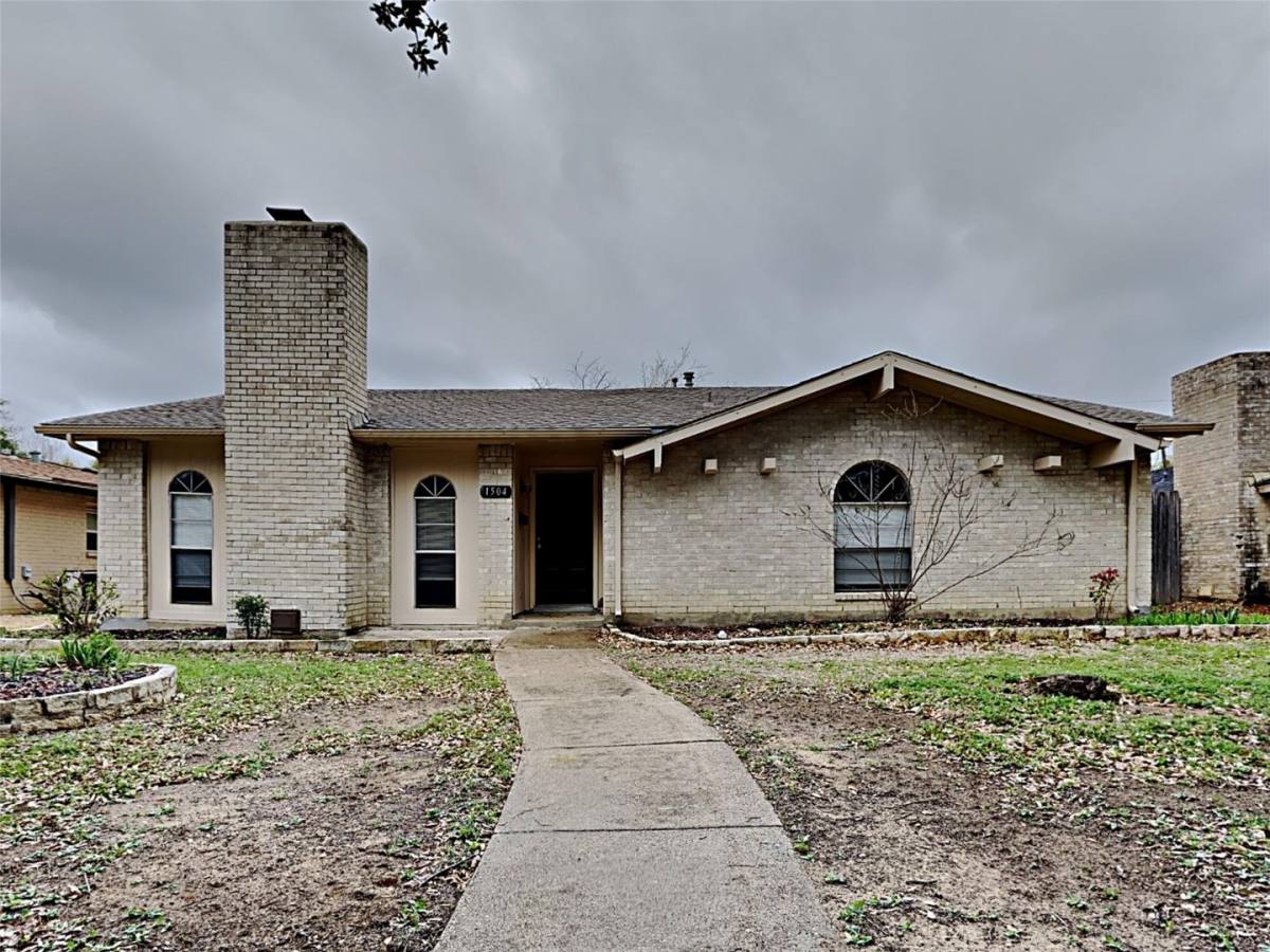 House for rent at 1504 Carnation Dr, Lewisville, TX 75067