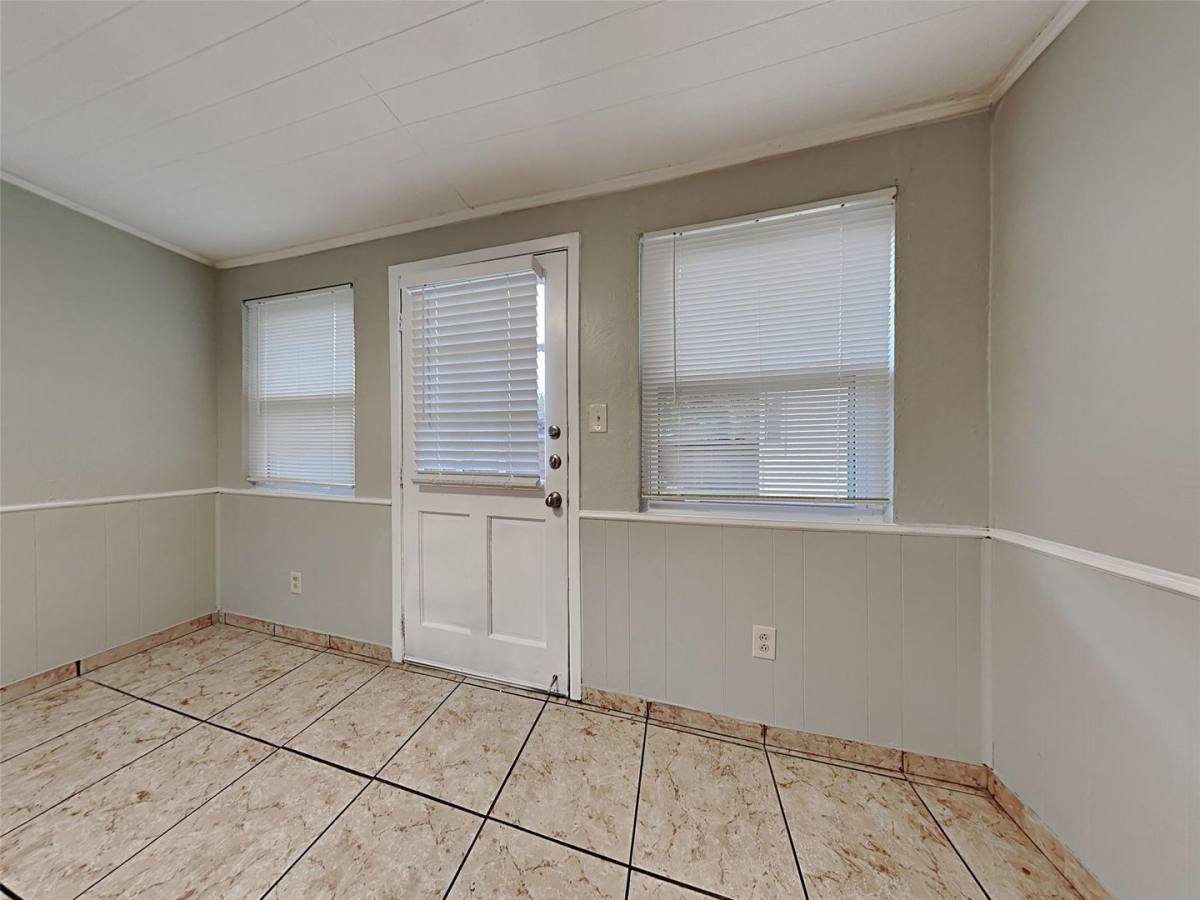 House for rent at 1504 Carnation Dr, Lewisville, TX 75067