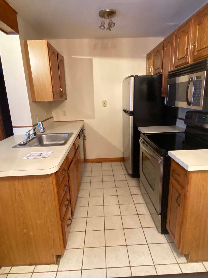 Townhouse for rent at 2 Franklin Heights, Rochester, NH 03867