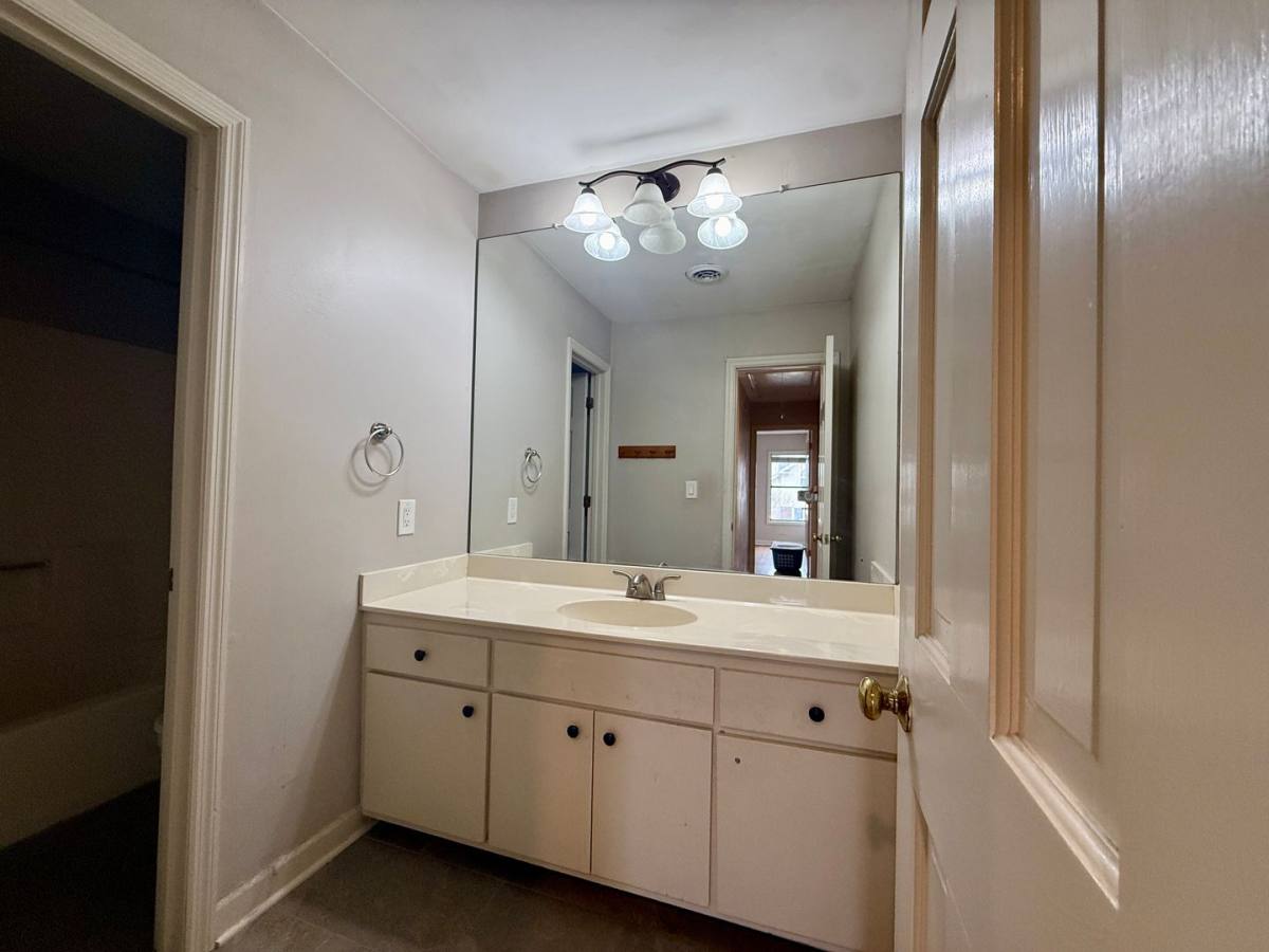 Townhouse for rent at 932 B Russell, Nashville, TN 37206
