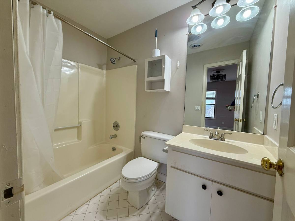 Townhouse for rent at 932 B Russell, Nashville, TN 37206