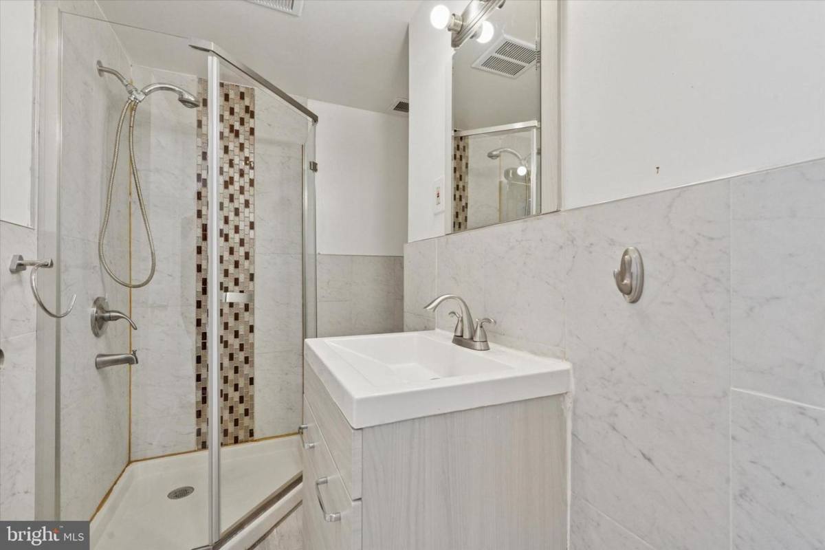 Townhouse for rent at 1313 S Stanley St, Philadelphia, PA 19146