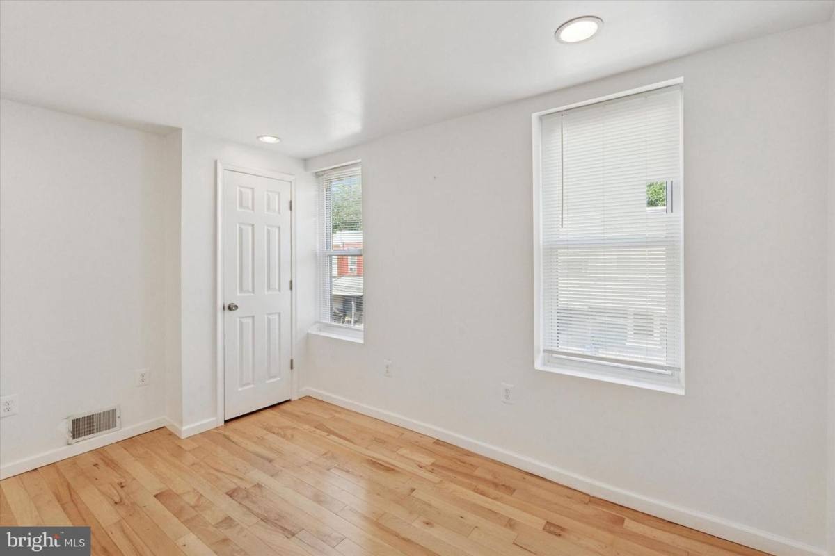 Townhouse for rent at 1313 S Stanley St, Philadelphia, PA 19146