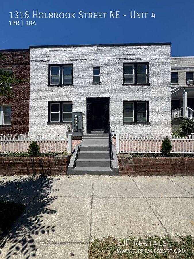 Apartment for rent at 1318 Holbrook St NE #4, Washington, DC 20002