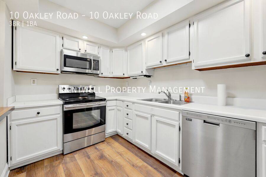 House for rent at 10 Oakley Rd, Upper Darby, PA 19082