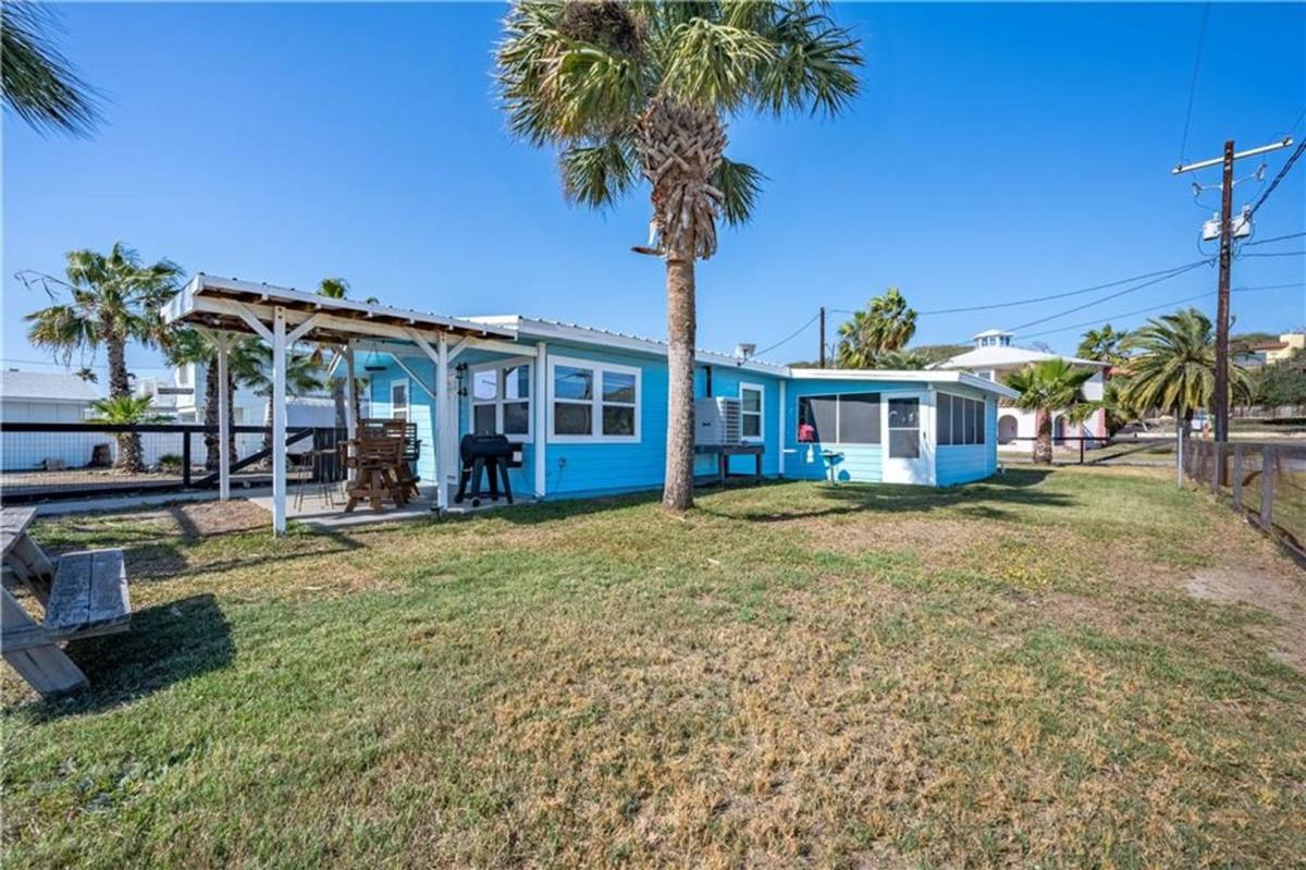 House for rent at 622 S Sandpiper Dr, Ingleside, TX 78362
